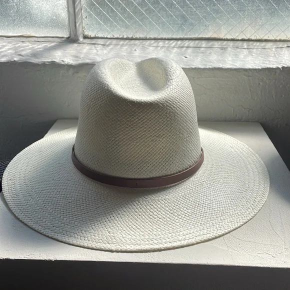 Janessa Leone Calvin white hat - Picture 2 of 2